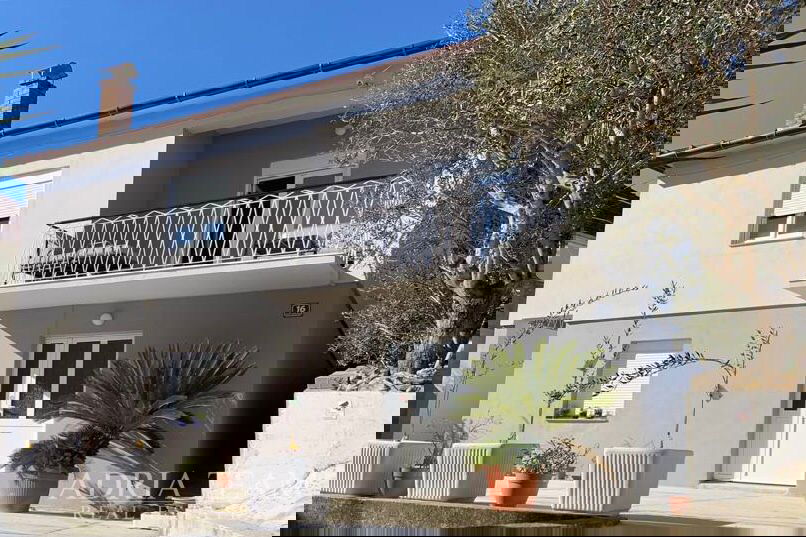 ATTRACTIVE RENOVATED STONE HOUSE WITH SEA VIEW – 80 m FROM THE SEA – KALI, ISLAND OF UGLJAN