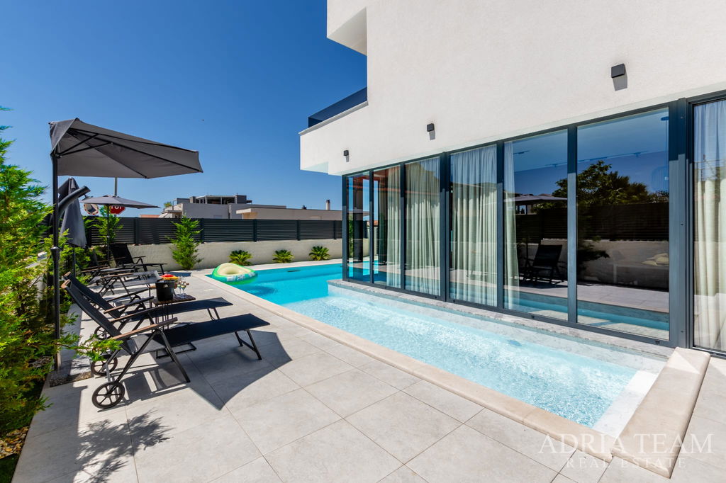 ATTRACTIVE LUXURY NEW BUILD VILLA  – VRSI, MULO