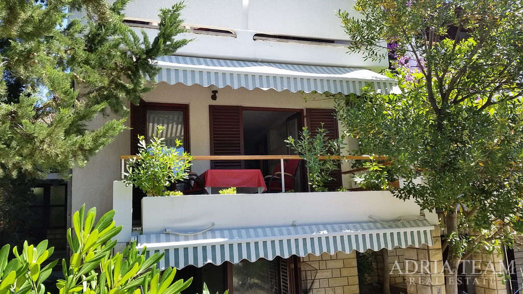 ATTRACTIVE APARTMENT HOUSE 100 m FROM THE SEA – NOVALJA, PAG