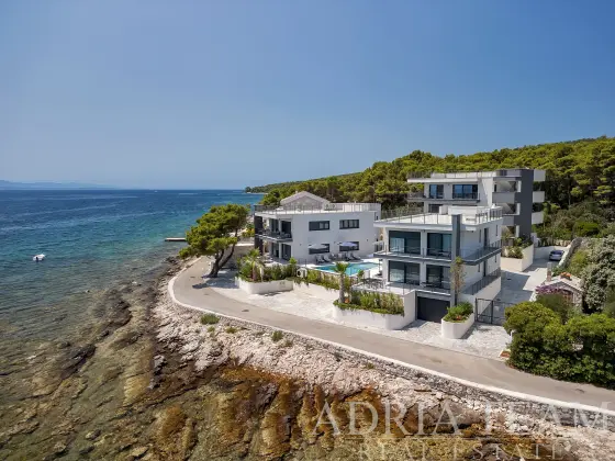 APARTMENT, 10m FROM THE SEA - SUĆURAJ, HVAR property for sale