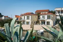 VILLA – 5 m FROM THE SEA – EXCELLENT LOCATION – ROGOZNICA property for sale