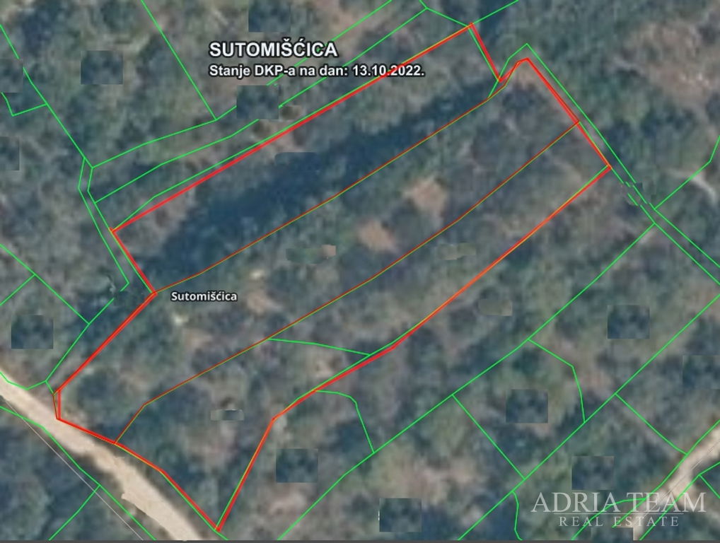 BUILDING PLOT, 90m FROM THE SEA - SUTOMIŠĆICA, UGLJAN
