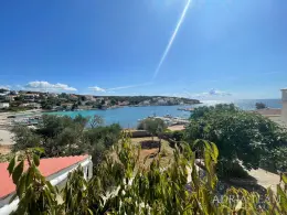 HOUSE WITH SPACIOUS YARD – FIRST ROW TO THE SEA – JAKIŠNICA, PAG property for sale