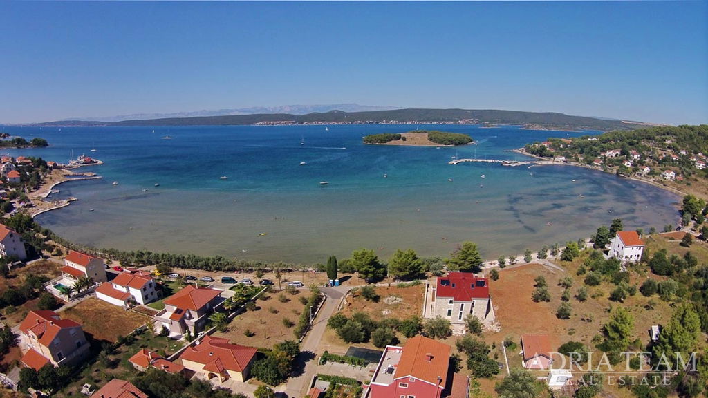 BUILDING LAND 796 m² – CLOSE TO THE SEA – MRLJANE, PAŠMAN