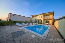 VILLA WITH POOL – SECOND ROW FROM THE SEA – VIR property for sale