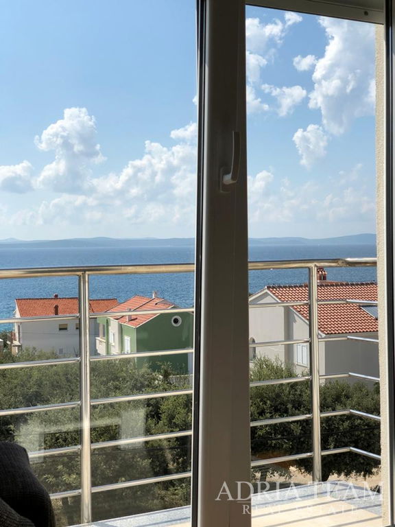 HOUSE WITH 10 APARTMENTS, SEA VIEW - PETRČANE