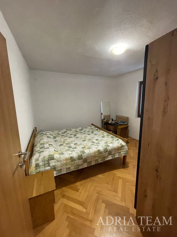 THREE-BEDROOM APARTMENT – PLOVANIJA, ZADAR