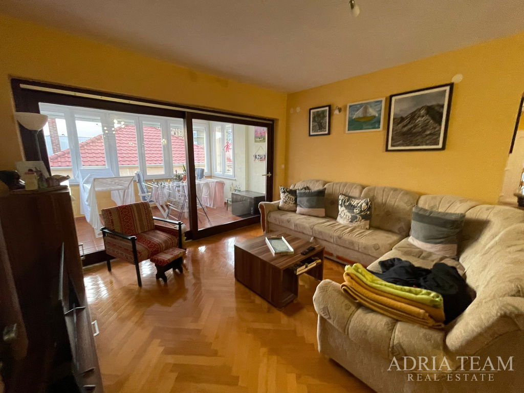 THREE-BEDROOM APARTMENT – PLOVANIJA, ZADAR