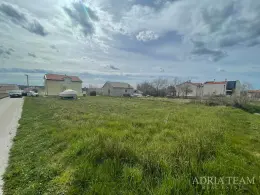 BUILDING LAND WITH PERMIT FOR VILLA WITH POOL -  LJUBAČ, RAŽANAC property for sale