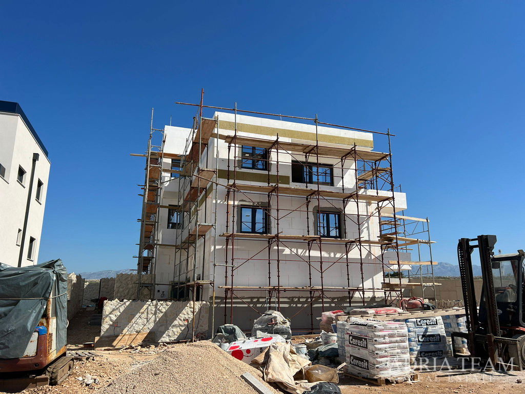 APARTMENT WITH SWIMMING POOL, NEW BUILD - POVLJANA, ISLAND OF PAG