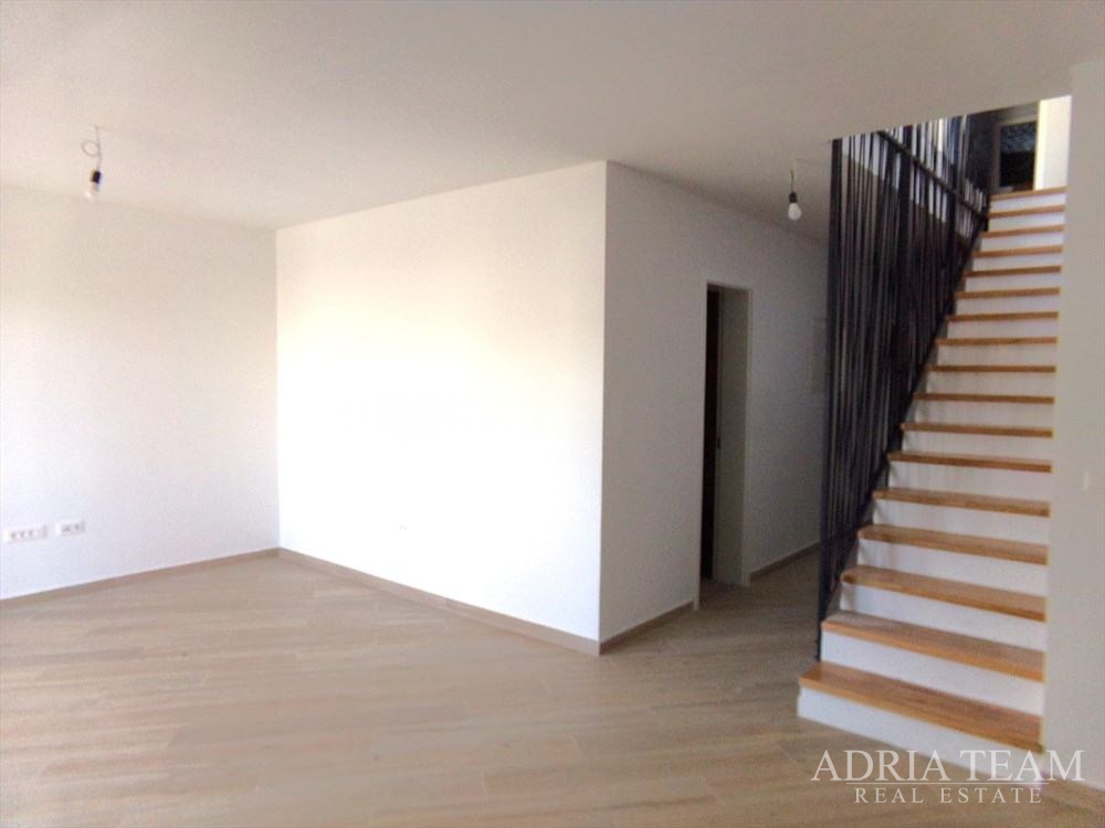 DUPLEX APARTMENT WITH SEA VIEW – ŠIMUNI, PAG