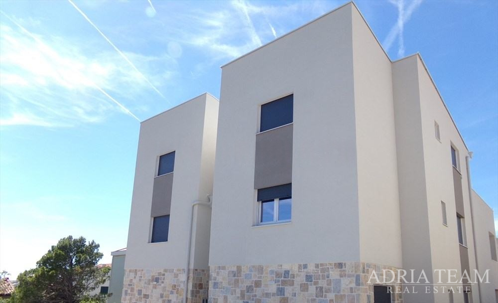 DUPLEX APARTMENT WITH SEA VIEW – ŠIMUNI, PAG