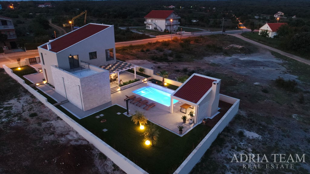 LUXURY VILLA WITH SWIMMING POOL- POLJICA-BRIG, ZADAR