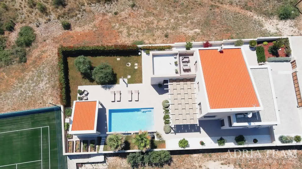 LUXURY VILLA WITH SWIMMING POOL- POLJICA-BRIG, ZADAR
