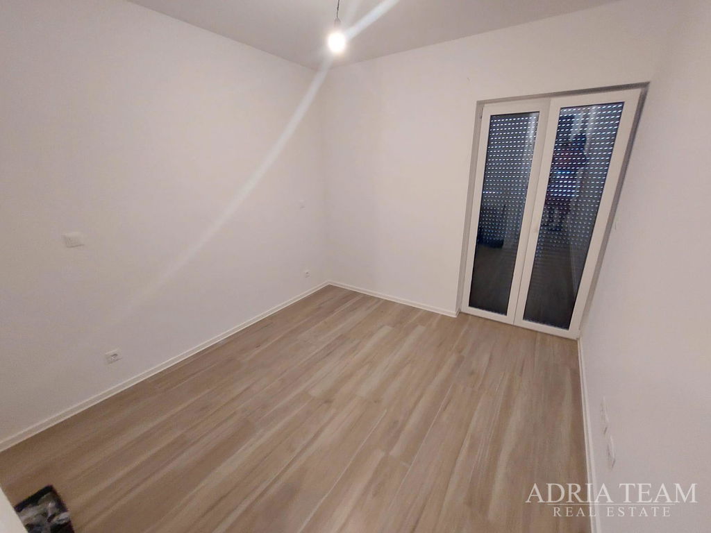 APARTMENT  WITH GARDEN – NEW BUILD – POVLJANA, ISLAND OF PAG