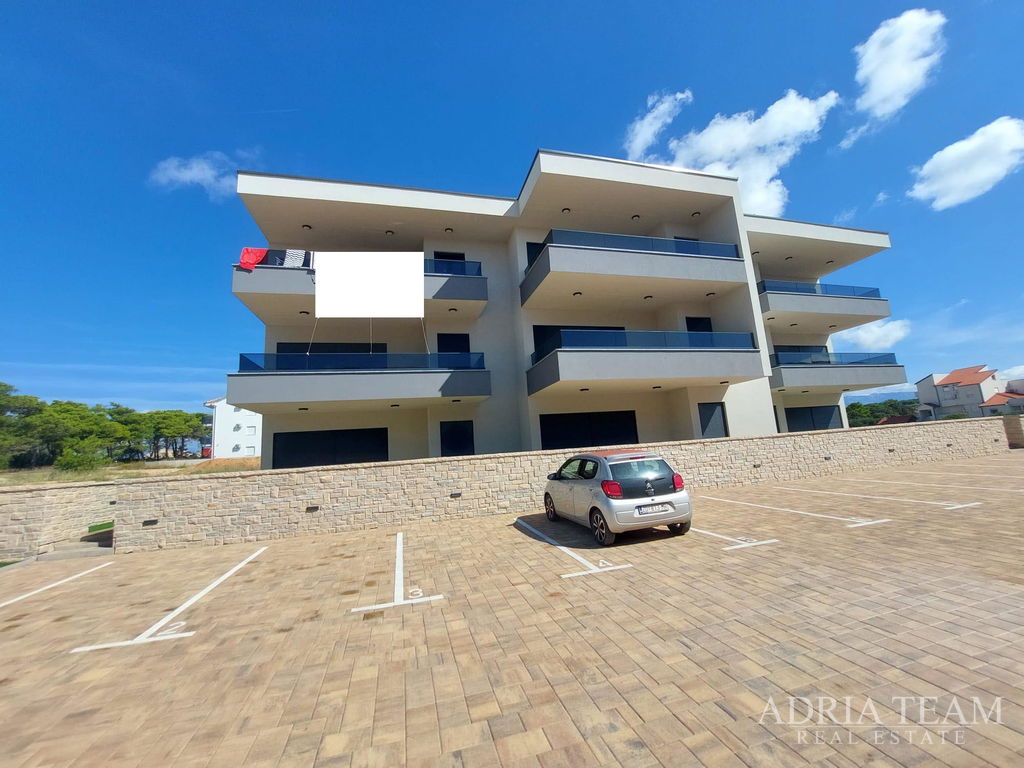 APARTMENT  WITH GARDEN – NEW BUILD – POVLJANA, ISLAND OF PAG