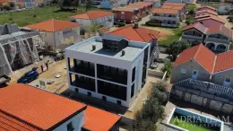 HOUSE WITH 6 RESIDENTIAL UNITS, 70 M FROM THE SEA - VIR property for sale