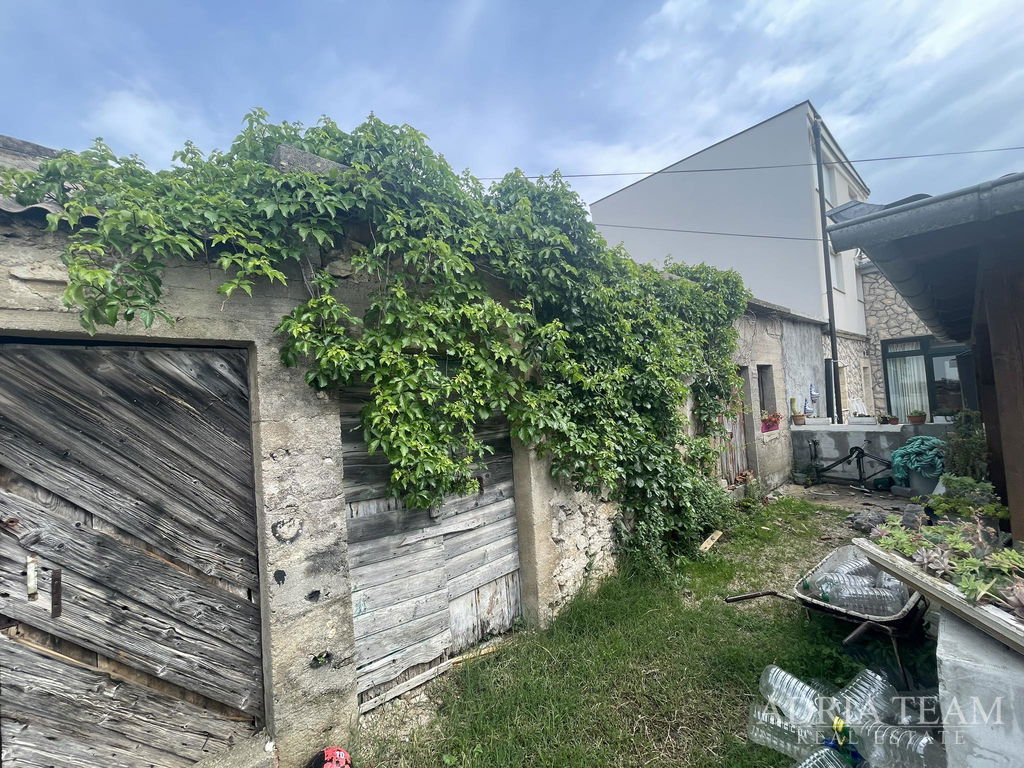 HOUSE FOR RENOVATION, PRELIMINARY DESIGN - VRSI, ZADAR