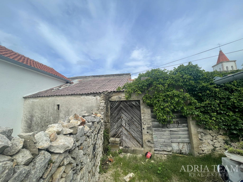 HOUSE FOR RENOVATION, PRELIMINARY DESIGN - VRSI, ZADAR