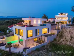 LUXURY VILLA IN THE FIRST ROW TO THE SEA - LJUBAČ property for sale