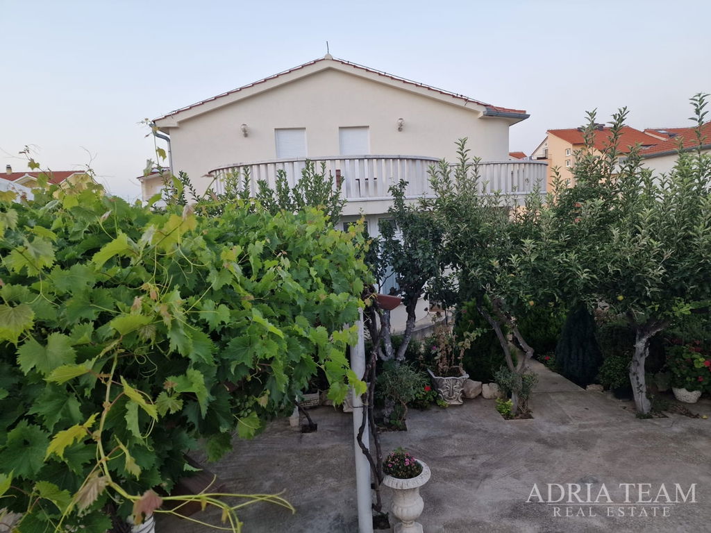 AMERICAN STYLE FAMILY VILLA - VODICE