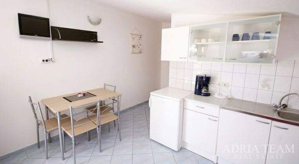 APARTMENT HOUSE WITH 5 APARTMENTS, 170m FROM THE SEA - VIR, ZADAR