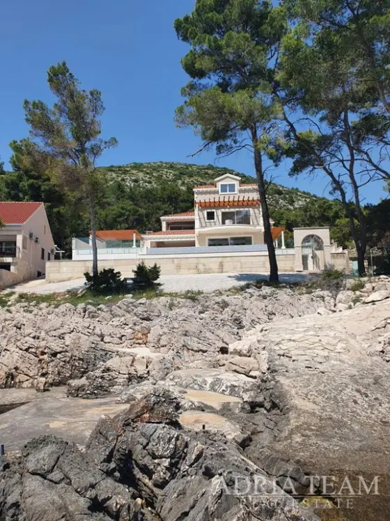 VILLA IN THE FIRST ROW TO THE SEA - PRIŽBA, KORČULA property for sale