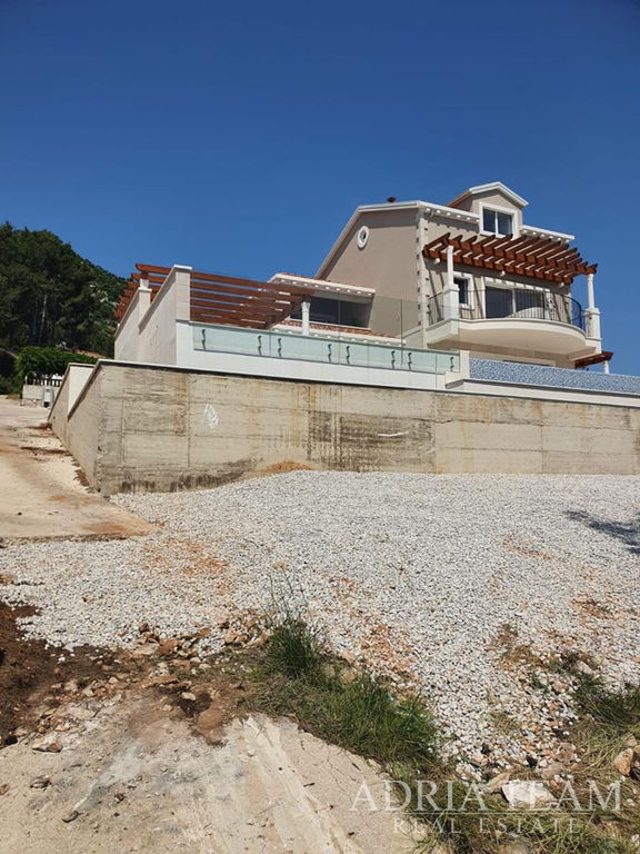 VILLA IN THE FIRST ROW TO THE SEA - PRIŽBA, KORČULA