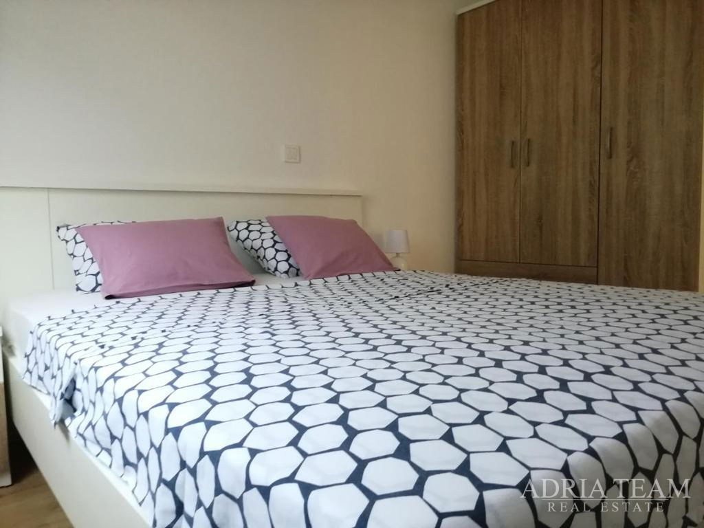 HOUSE WITH 3 RESIDENTIAL UNITS AND SWIMMING POOL, SEA VIEW - MASLENICA