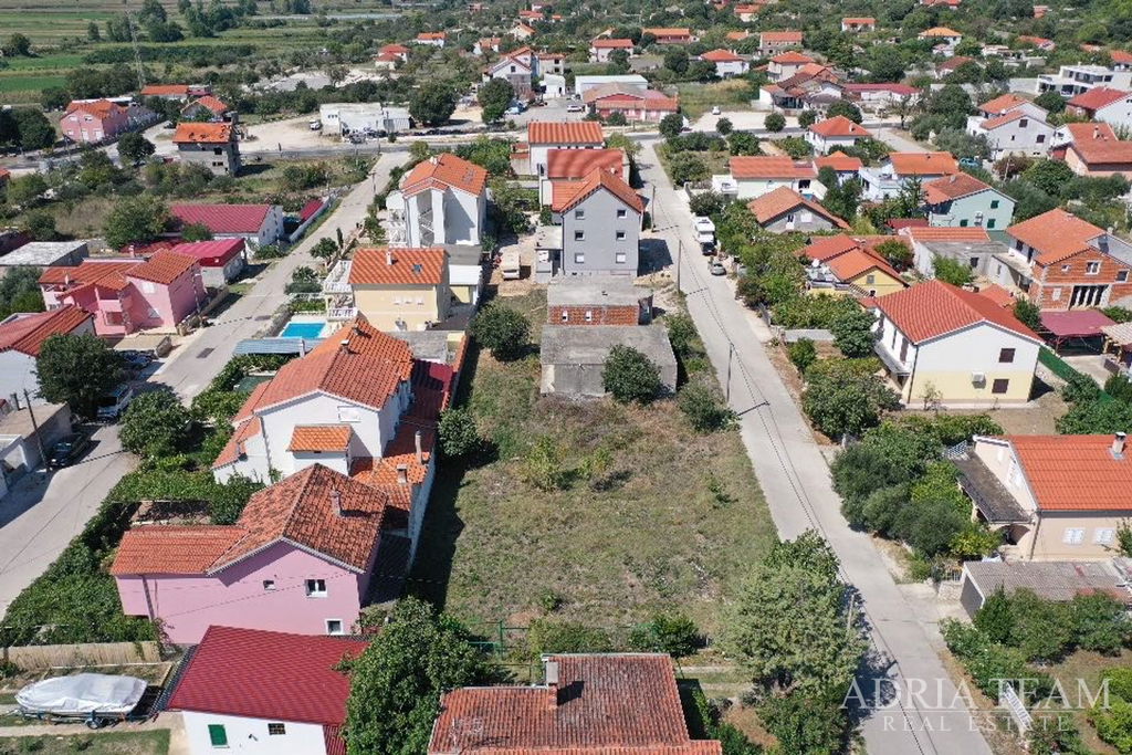 BUILDING LAND - KAKMA