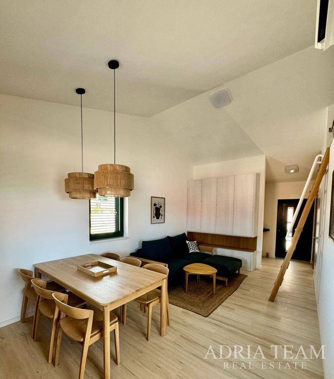 HOUSES IN A ROW WITH SEA VIEW, 2ND-4TH ROW TO THE SEA - NOVIGRAD DALMATINSKI