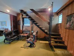 THREE-STORY SIX-BEDROOM APARTMENT ON EXCELLENT LOCATION - TUŠKANAC, ZAGREB property for sale