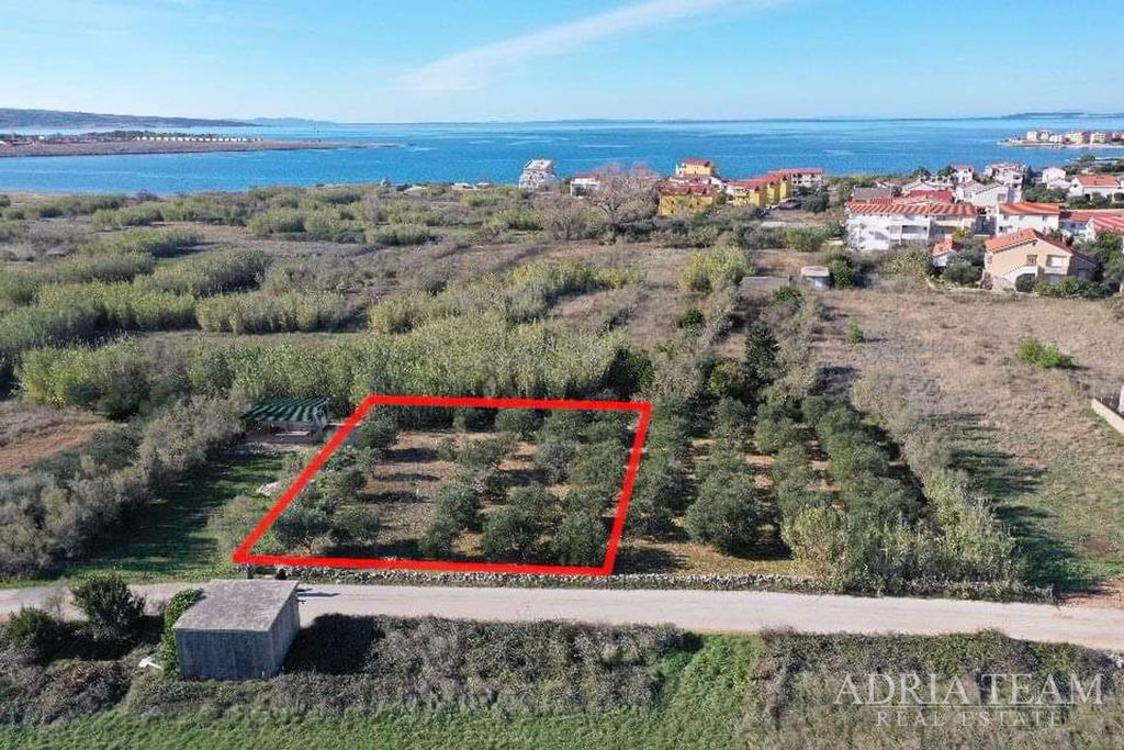 BUILDING LAND, 440m FROM THE SEA - POVLJANA, PAG