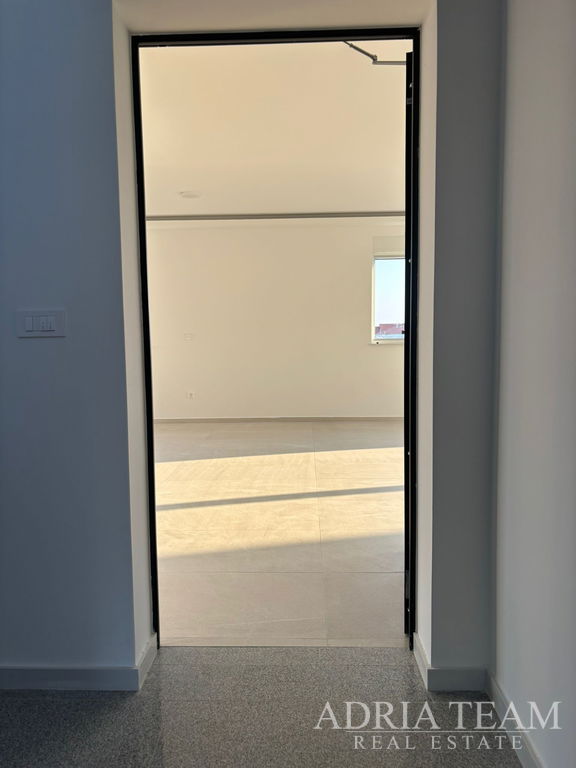 PENTHOUSE NEAR THE BEACH, BUILDING 2. NEWLY BUILT, 150m FROM THE SEA - PRIVLAKA