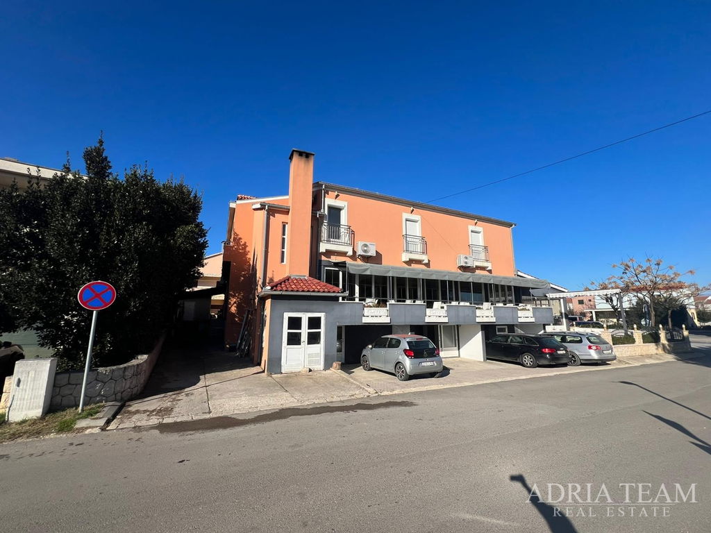 RENOVATED HOUSE WITH BUSINESS SPACE (RESTAURANT AND BAKERY) - NIN