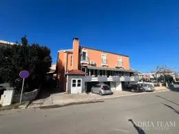 RENOVATED HOUSE WITH BUSINESS SPACE (RESTAURANT AND BAKERY) - NIN property for sale