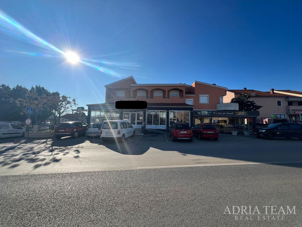 RENOVATED HOUSE WITH BUSINESS SPACE (RESTAURANT AND BAKERY) - NIN