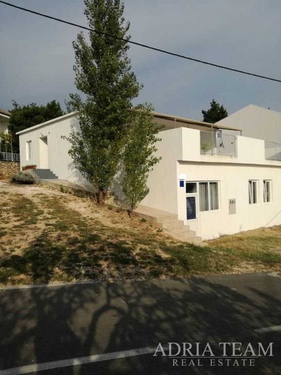 HOUSE 200m FROM THE SEA - MASLENICA