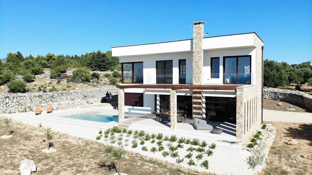 VILLA WITH A POOL, NEW BUILD - LUN, PAG