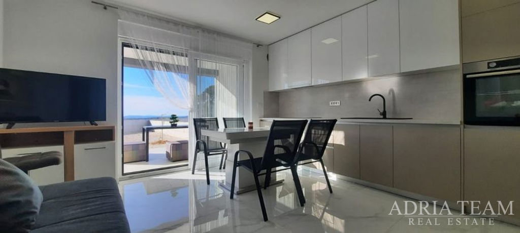 NEWLY BUILT APARTMENT, SEA VIEW, GARDEN 240 m2 - POVLJANA, PAG