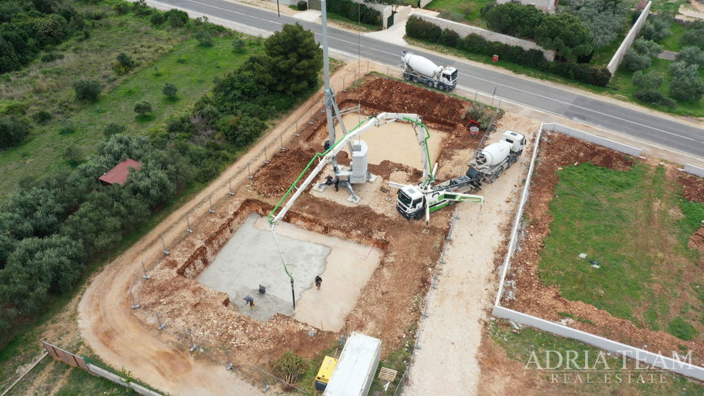 NEW BUILD APARTMENT 80 M FROM THE SEA – SV. PETAR NA MORU