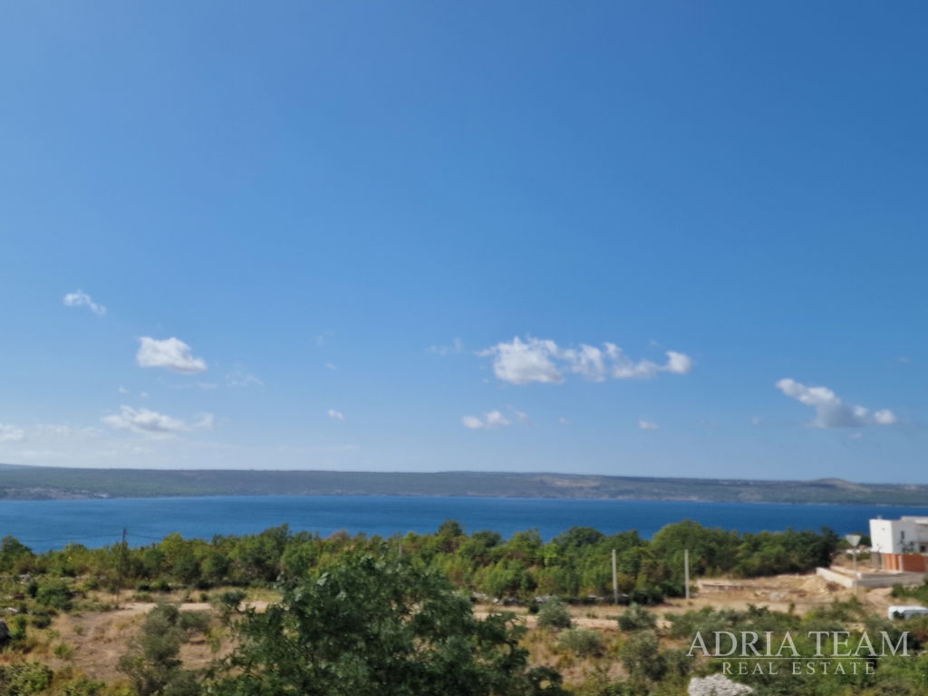 THREE-BEDROOM APARTMENT WITH SEA VIEW - MASLENICA