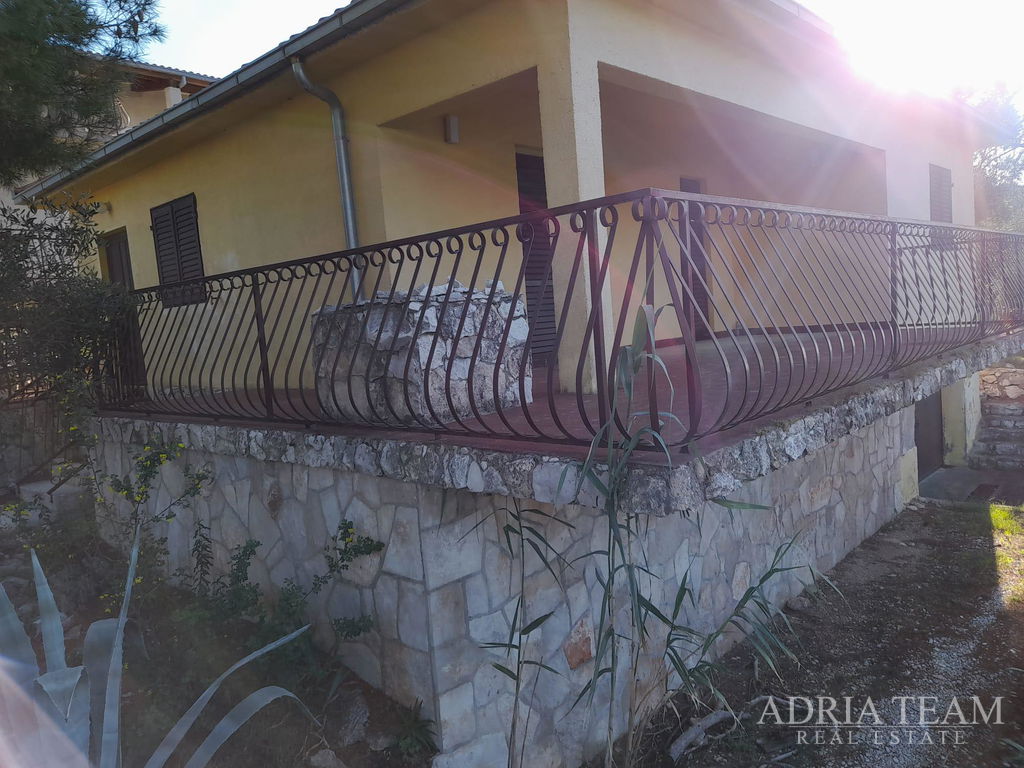 FIRST ROW TO THE SEA - SINGLE-STOREY HOUSE WITH AN OPEN SEA VIEW - DRVENIK, DRVENIK VELIKI