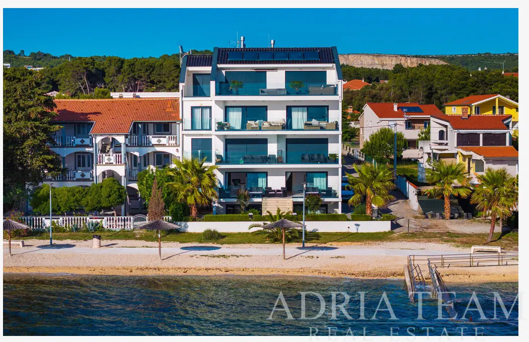LUXURY APARTMENT, FIRST ROW TO THE SEA, MODERN DESIGN – BIBINJE
