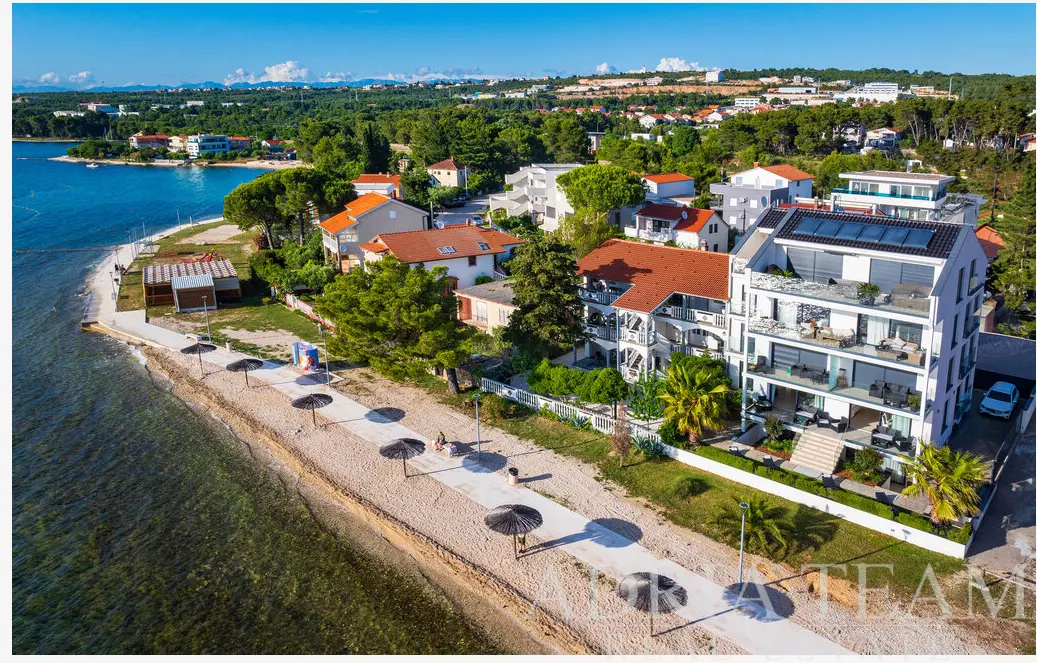 LUXURY APARTMENT, FIRST ROW TO THE SEA, MODERN DESIGN – BIBINJE