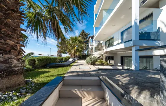LUXURY APARTMENT, FIRST ROW TO THE SEA, MODERN DESIGN – BIBINJE property for sale
