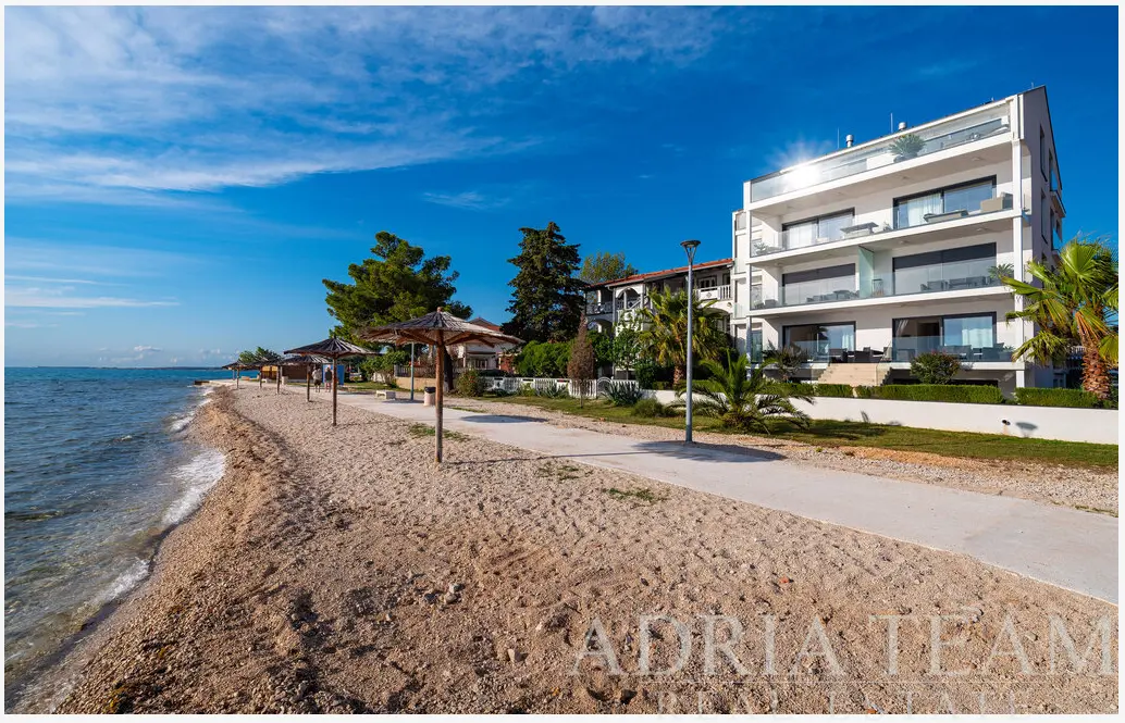 LUXURY APARTMENT, FIRST ROW TO THE SEA, MODERN DESIGN – BIBINJE