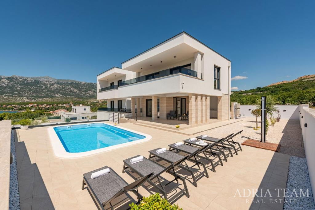 NEWLY BUILT VILLA WITH SEA, MOUNTAIN AND FOREST VIEW – ROVANJSKA