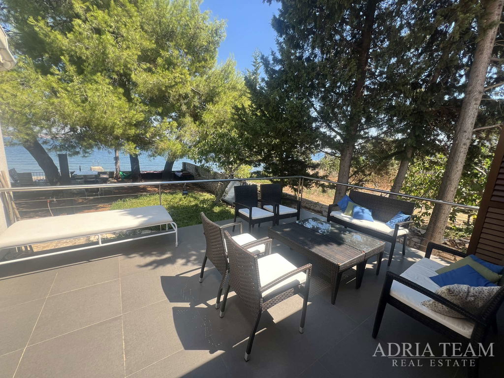 DETACHED HOUSE, FIRST ROW TO THE SEA – TKON, PAŠMAN