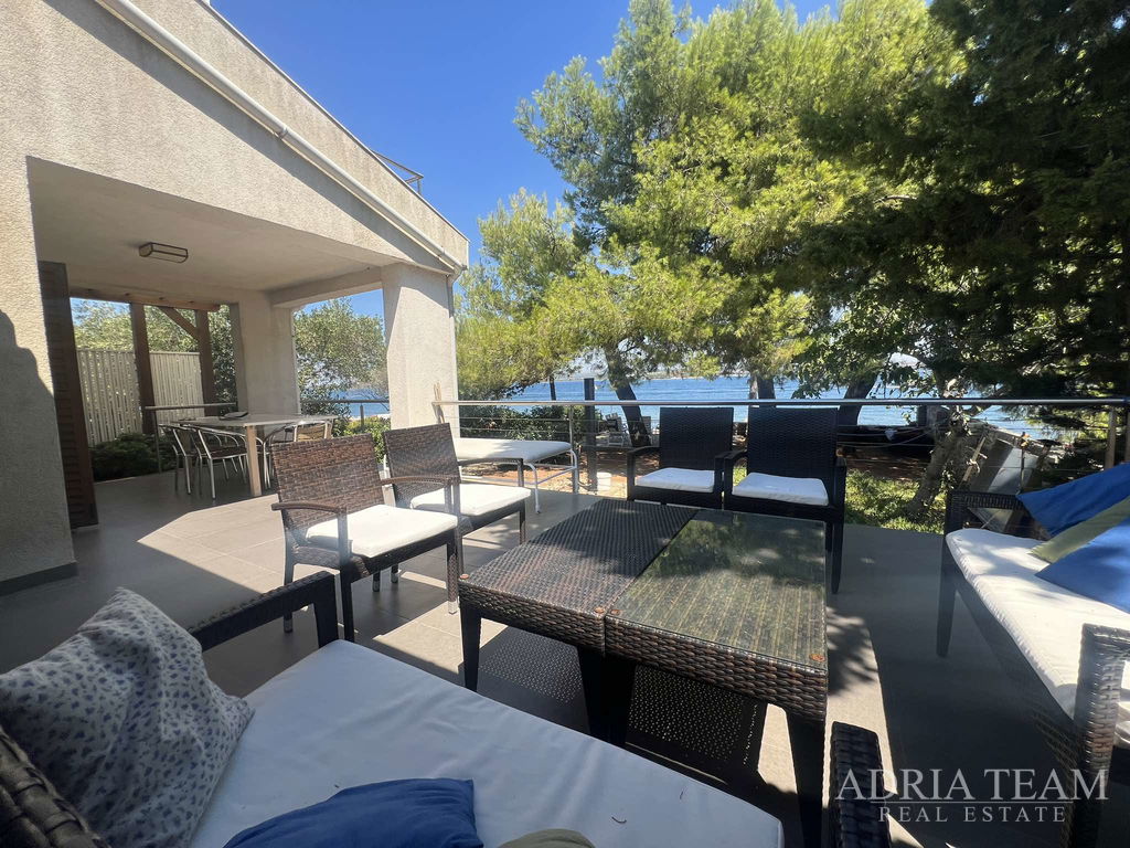 DETACHED HOUSE, FIRST ROW TO THE SEA – TKON, PAŠMAN